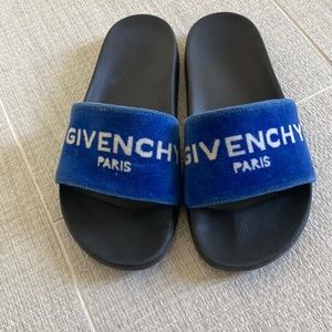 Givenchy pool slide size 38